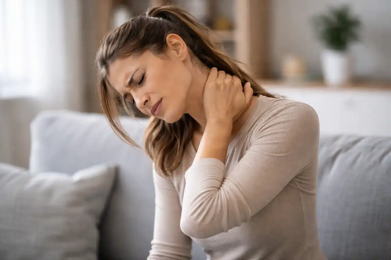 Dolor de cabeza por tensión en el cuello